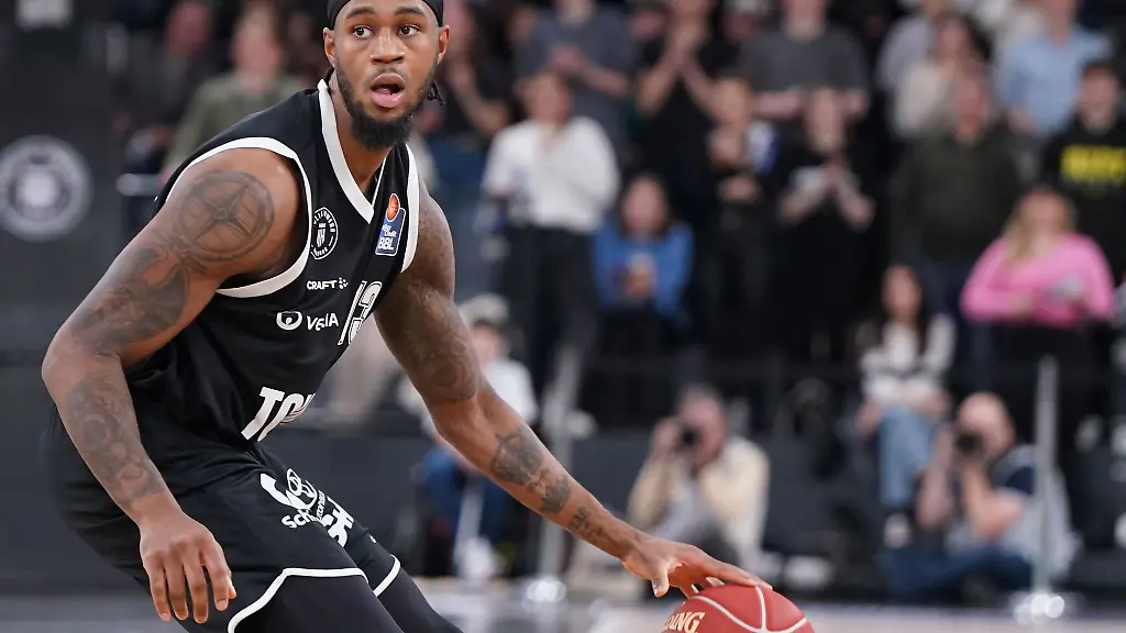 Hamburgs-Vincent-King-in-Aktion