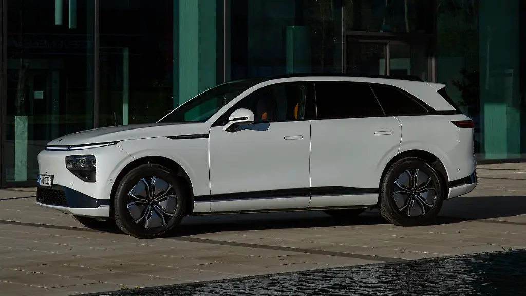 01-Xpeng-G9-Credits-XPENG-Motors-Germany