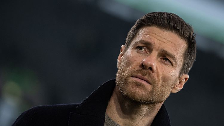 Die Arbeit von Trainer Xabi Alonso bei Bayer Leverkusen wird sehr geschätzt - auch bei der internationalen Konkurrenz.