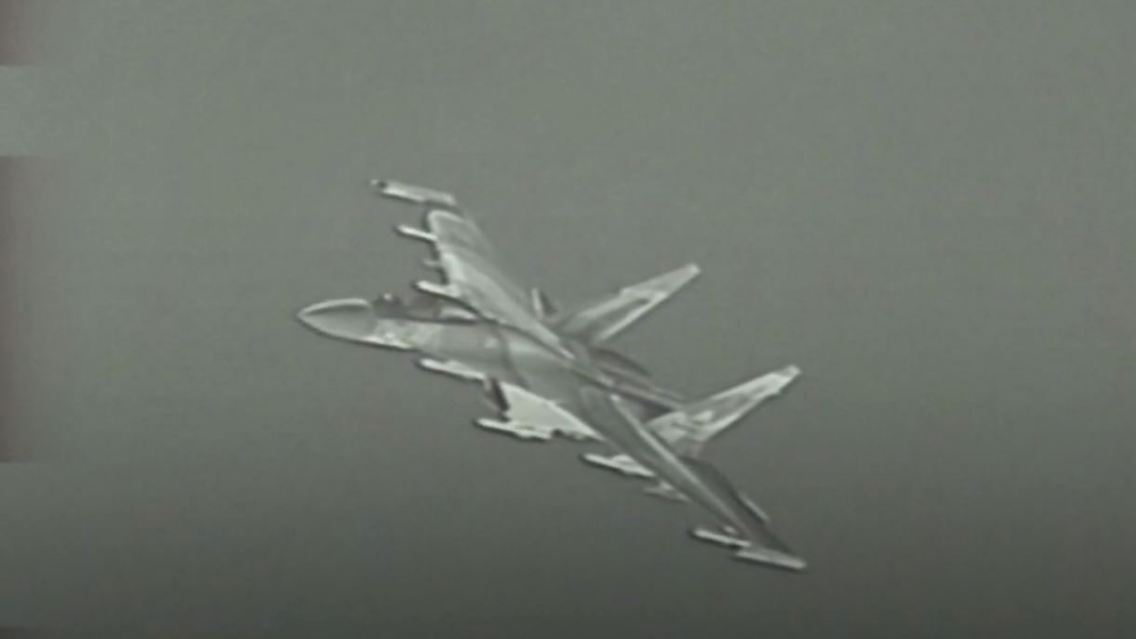 Su-35_F-16.JPG