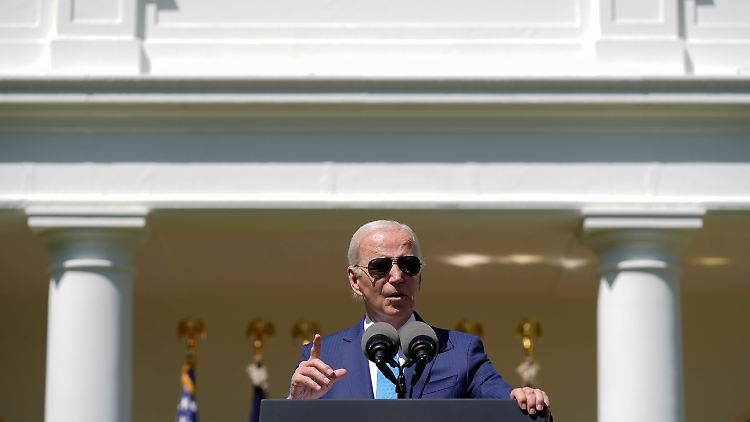 Joe Biden, im Rosengarten des Weißen Hauses