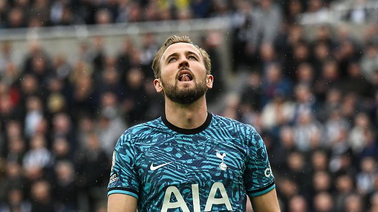 Harry Kane kann es nicht fassen, seine Tottenham Hotspur gehen gegen Newcastle gnadenlos unter.