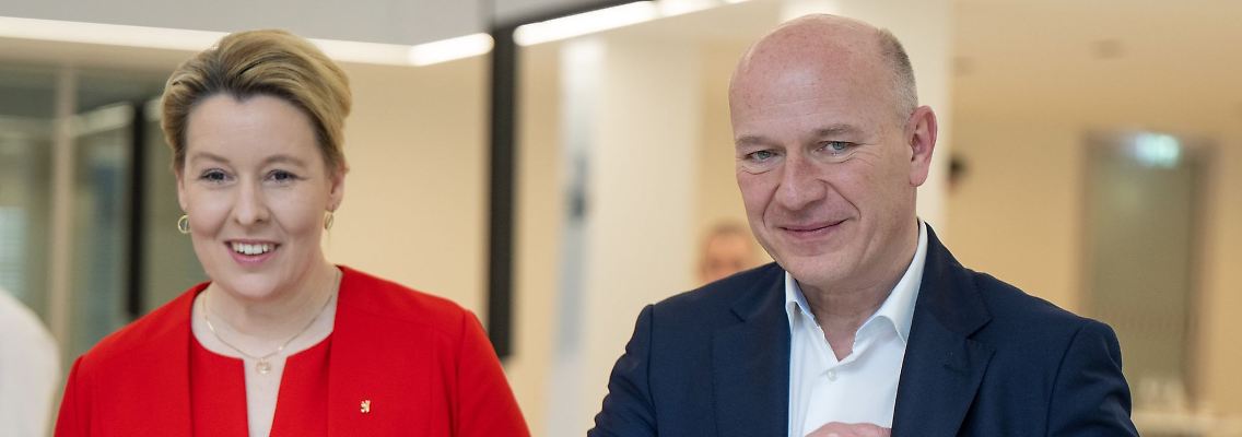 Franziska Giffey und Kai Wegner nach der Vorstellung des ausgehandelten Koalitionsvertrags.