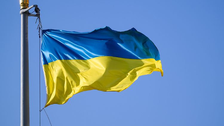 Eine Fahne der Ukraine.
