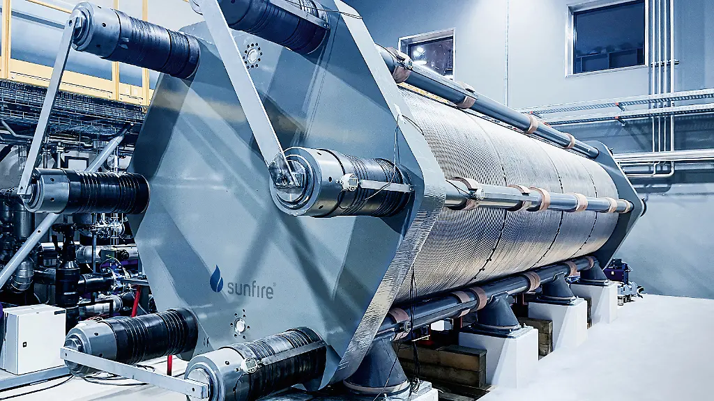 Sunfire-Pressurized-Alkaline-Electrolyzer-Copyright-Sunfire