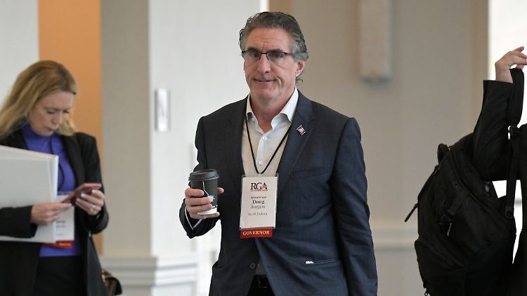 Mit seiner Unterschrift unter ein Abtreibungsgesetz meint Gouverneur Doug Burgum aus North Dakota einen "Pro-Life-Staat" gemacht zu haben. 