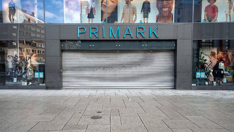 In "weiteren Filialen" will Primark die Verkaufsfläche"optimieren".