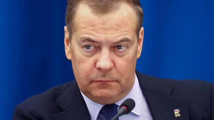 Hat sich "hergegeben, um eine Marionette zu spielen": Ex-Präsident Dmitri Medwedew 