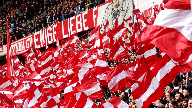 Bald werden die Fortuna-Fans umsonst ins Stadion ziehen.