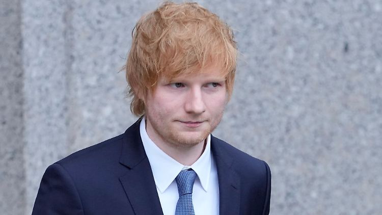 Ed Sheeran verlässt das 500 Pearl Court House in New York.