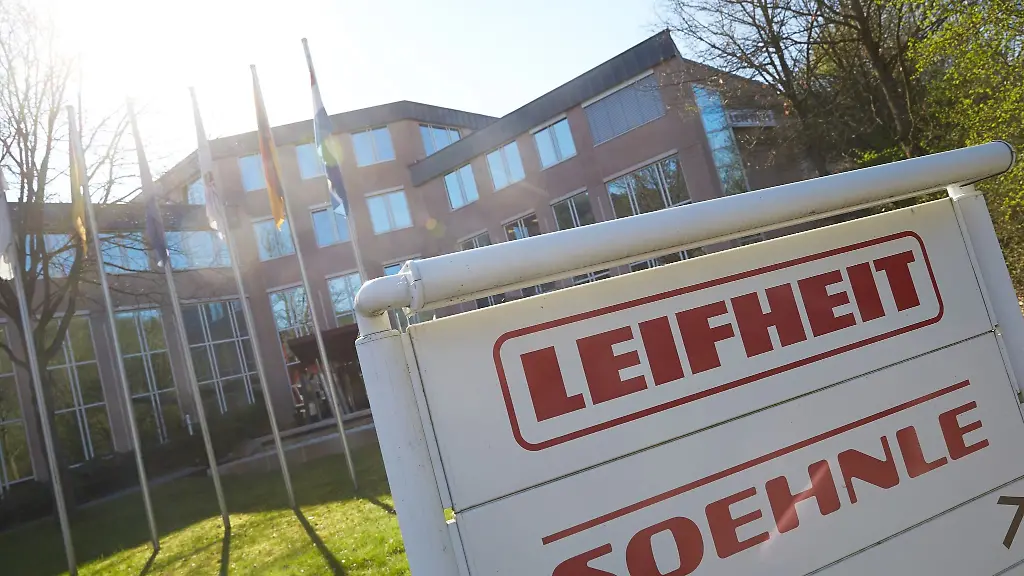 Das-Foto-zeigt-das-Verwaltungsgebaeude-Stammsitz-des-Haushaltswarenherstellers-Leifheit-in-Nassau