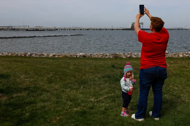 2024-03-26T224402Z-2083111404-RC2YT6ADIK8D-RTRMADP-3-MARYLAND-INCIDENT-BRIDGE