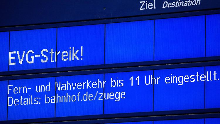 Bereits im März legte die EVG den Nah- und Regionalverkehr für mehrere Stunden lahm.