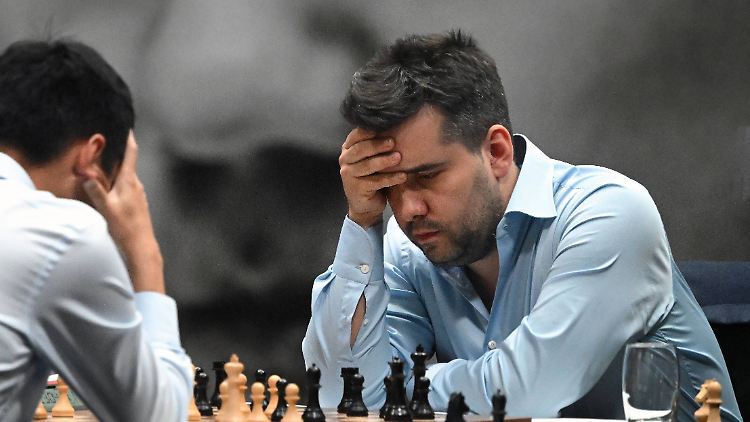 Jan Nepomnjaschtschi kassiert den Ausgleich bei der Schach-WM.