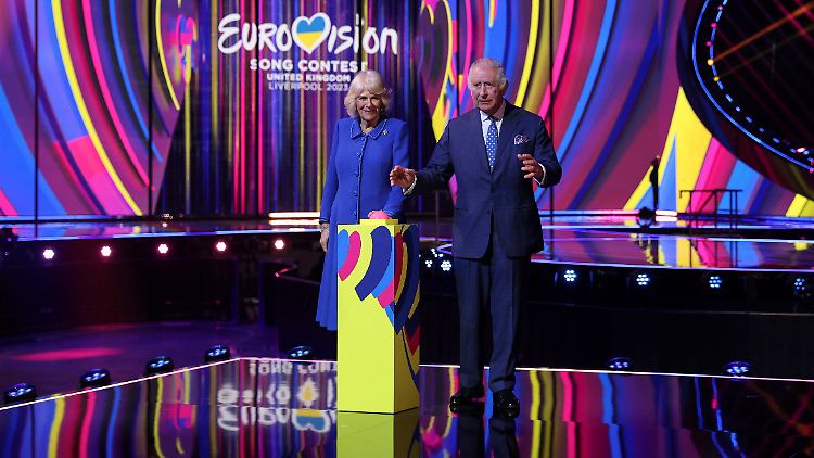 Outen sich als ESC-Fans: Camilla und Charles.