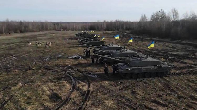 Britische Challenger-2-Panzer im Dienst der ukrainischen Armee. 