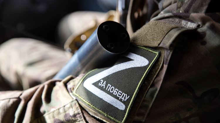 Russischer Soldat in Luhansk: Nach der Aburteilung durchs Militärgericht müssen die Soldaten zurück an die Front.