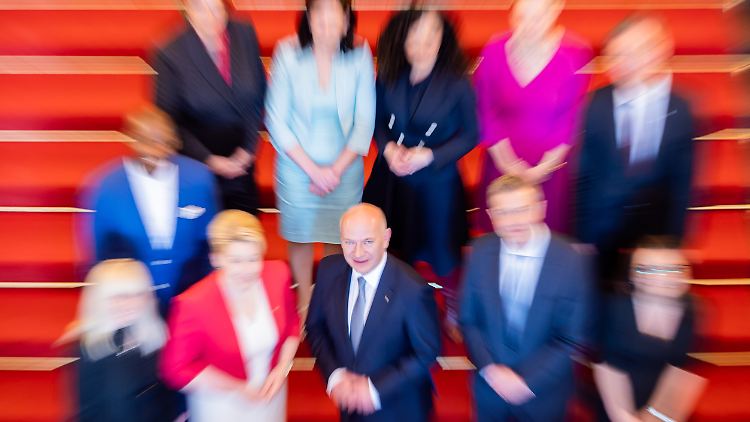 Berlins neuer Landeschef Wegner und seine designierte Regierungsmannschaft: Weil die Wahl geheim war, weiß keiner, wer ihm im dritten Wahlgang zum Durchbruch verholfen hat.
