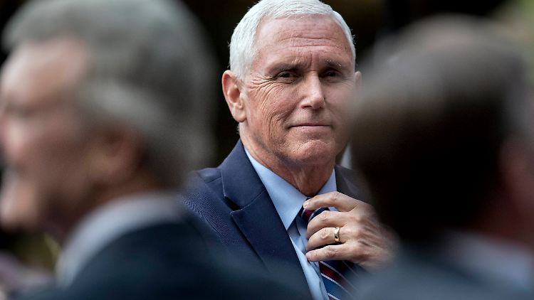 Pence hatte sich Anfang April zur Aussage bereit erklärt, nachdem ein Richter ihn dazu verpflichtet hatte. 