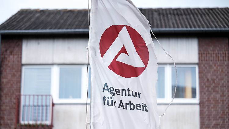 Für ihre Statistik griff die Bundesagentur auf Zahlenmaterial zurück, das bis zum 13. April vorlag. 
