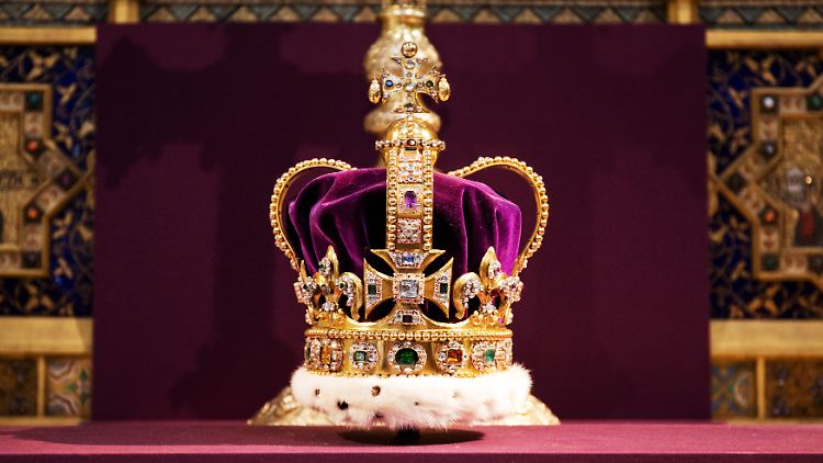 Die Edwardskrone wurde seit der Krönung von Elizabeth II. im Jahr 1953 nicht mehr benutzt.