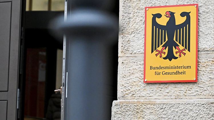 Was hinter verschlossenen Türen besprochen wurde, drang durch die Affäre nach außen.