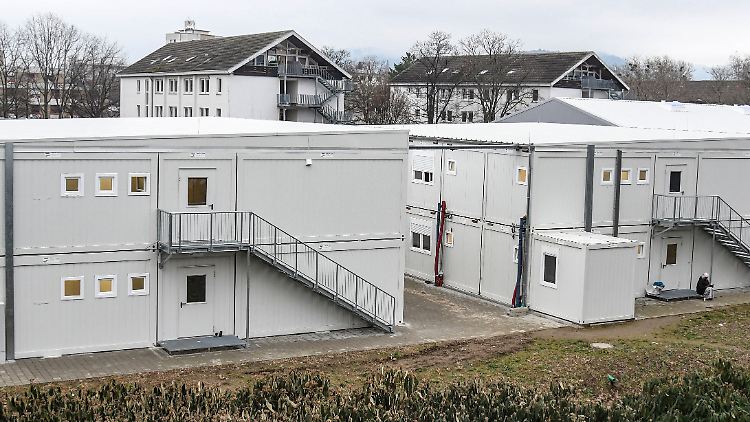 Flüchtlingsheim in Freiburg. Laut dem Deutschen Städtetag  sind bei vielen Kommunen die Unterbringungsmöglichkeiten fast erschöpft.