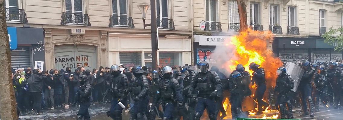 Brennender Müll und Molotowcocktails: Immer wieder brennt es bei den Ausschreitungen in Paris.