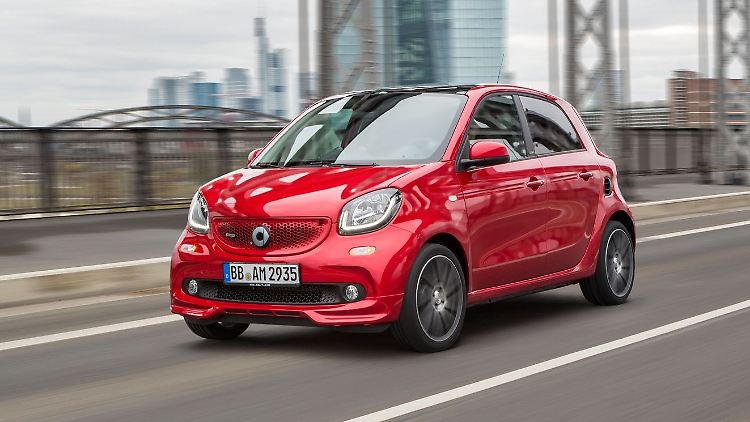 Von dem Kleinwagen Forfour legte Smart auch eine Version in Zusammenarbeit mit dem Tuner Brabus auf.