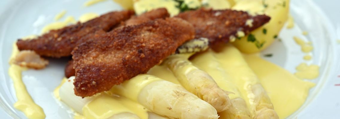 Eröffnung der Spargelsaison auf dem Spargelhof Kutzleben. Das Stangengemüse hat wieder Hochsaison - aber wie beliebt ist es wirklich noch?
