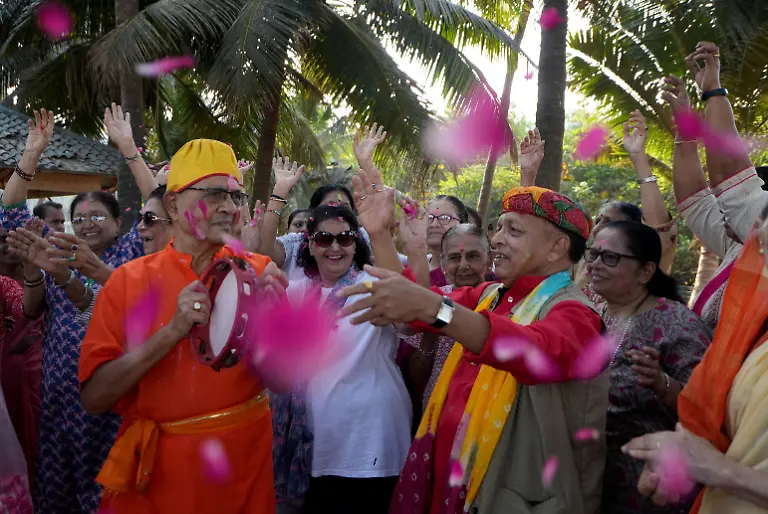 3bc16babe49dee8659d36d1589a3f4b3