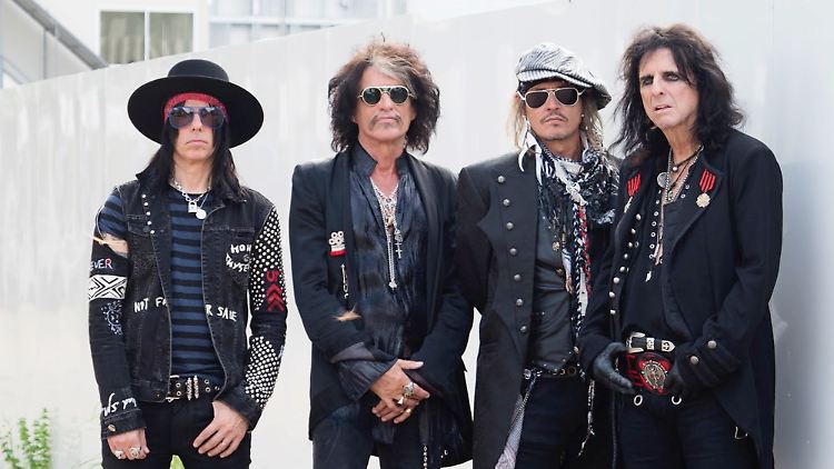 Tommy Henriksen, Joe Perry, Johnny Depp und Alice Cooper (v.l.) sind Hollywood Vampires.