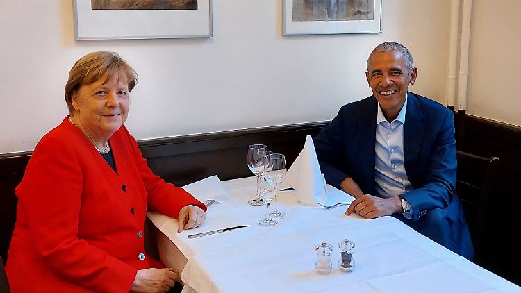 Obama traf sich am Dienstagabend mit seiner alten Verbündeten Angela Merkel in einem Berliner Restaurant - vermutlich fand dort das spannendere Gespräch statt.