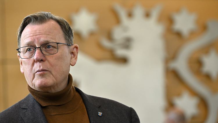 Für eine Anerkennung soll laut Ramelow ausreichen, dass sich ein Flüchtling mindestens drei Jahre ohne Beanstandung in Deutschland aufgehalten hat.