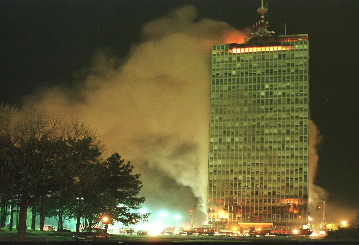 1999-04-21T000000Z-1952084385-RP1DRIHJUYAA-RTRMADP-3-YUGOSLAVIA-BELGRADE