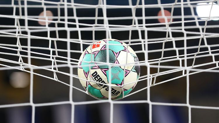 Bei einem Jugendfußballturnier kam es zu einem folgenschweren Gewaltausbruch. (Symbolbild)