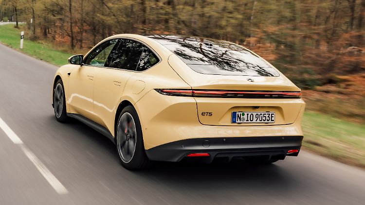 Im Nio steckt optisch ein bisschen Porsche. Am Design sollte der Verkaufserfolg des ET5 jedenfalls nicht scheitern.