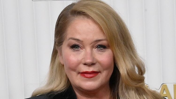 Versucht, ihre Erkrankung so oft wie möglich mit Humor zu nehmen: Christina Applegate.