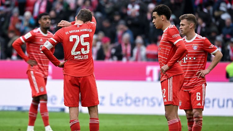 Thomas Müller sitzt gegen Werder Bremen erstmal auf der Bank.