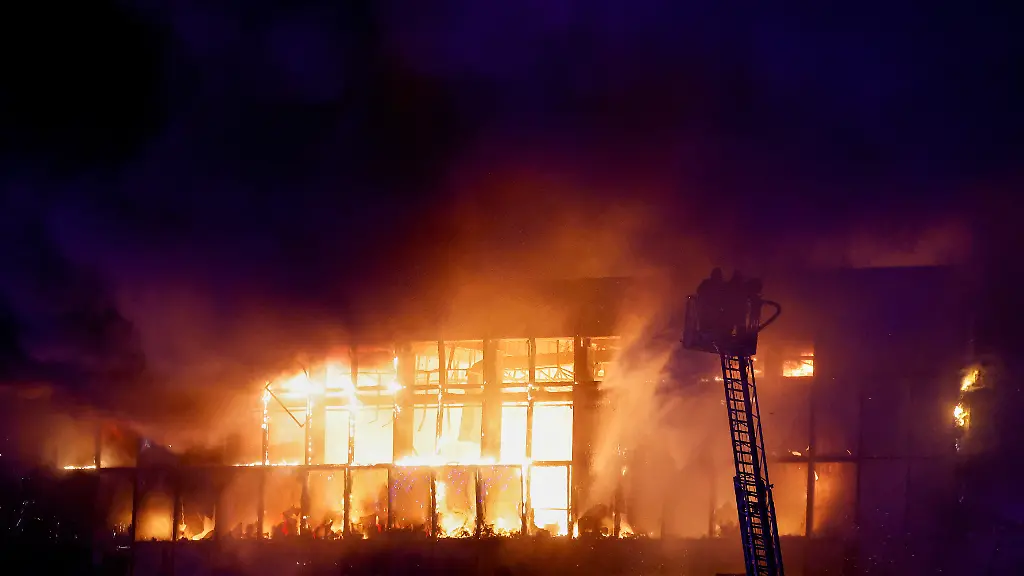 2024-03-22T201302Z-1624842639-RC27R6A6YEHR-RTRMADP-3-RUSSIA-SHOOTING