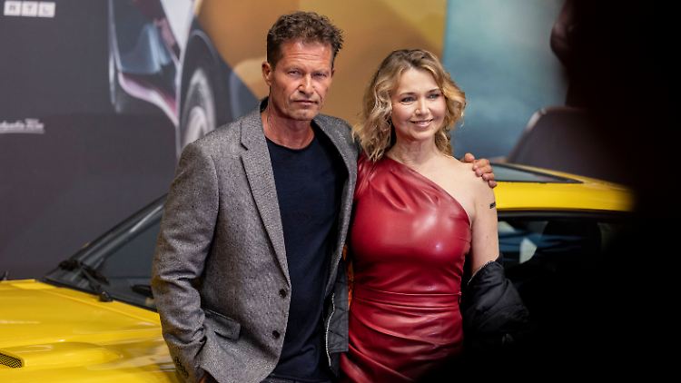 Til Schweiger mit Schauspielkollegin Tina Ruland bei der Premiere von "Manta Manta - Zwoter Teil".