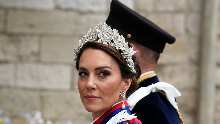 Die Perlenohrringe, die Prinzessin Kate trug, gehören zum Nachlass ihrer verstorbenen Schwiegermutter Diana.