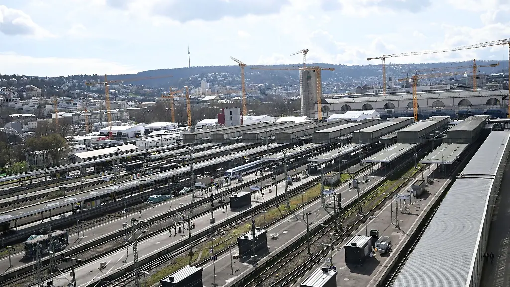 Die-Baustelle-des-Bahnprojekts-Stuttgart-21