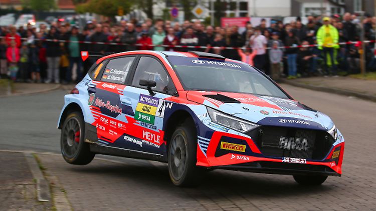 Lokalmatador Christian Riedemann und Beifahrer Nico Otterbach gewannen die 34. ADAC Actronics Rallye Sulingen souverän.