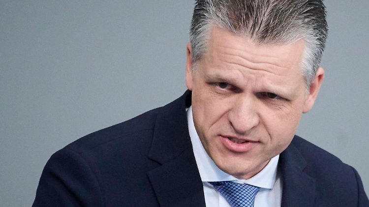 Die Länder seien die Leidtragenden einer verkorksten Migrationspolitik, sagt Thorsten Frei bei ntv.de.