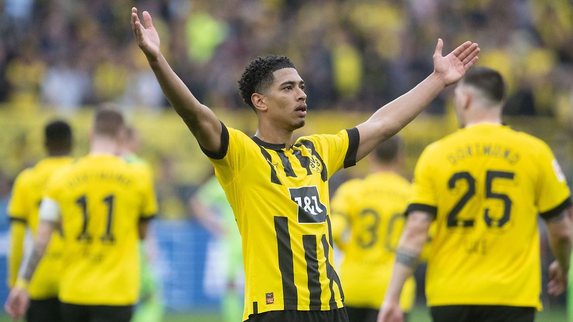 Ein Spieler ist teurer als der englische Nationalspieler, zahlreiche prominente Kollegen hängt Bellingham in der Rangliste der Megatransfers allerdings ab. Eine Übersicht: