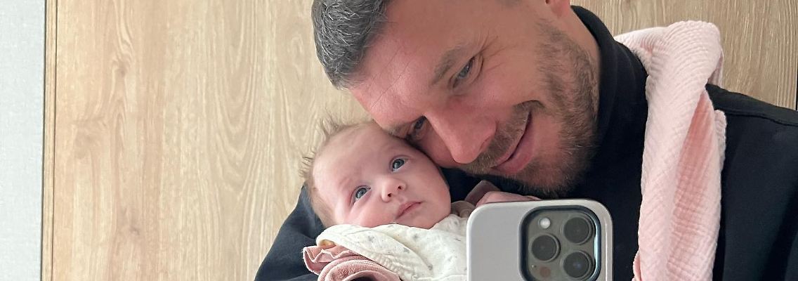 Photo by Lukas Podolski in Górnik Zabrze S.A.. May be a selfie of 1 person, baby, beard and bath robe..jpg