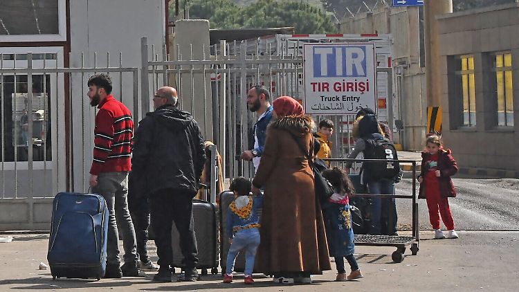 Geflüchtete an der türkisch-syrischen Grenze. Das schwere Erdbeben im Februar hat die Lage in der Region noch verschärft.