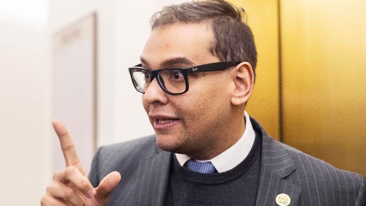 Die US-Staatsanwaltschaft rückt George Santos zu Leibe. 