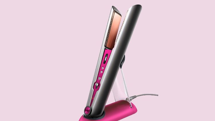 Für 333 Euro im Angebot: Der Haarglätter Dyson Corrale in Nickel/Fuchsia bei MediaMarkt.